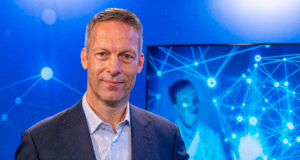 Erik Manting, vd MENDUS