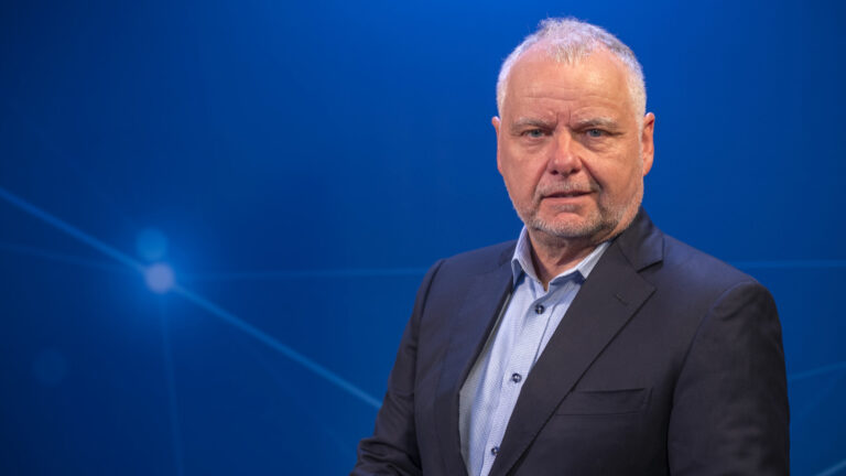 Jeppe Øvlesen