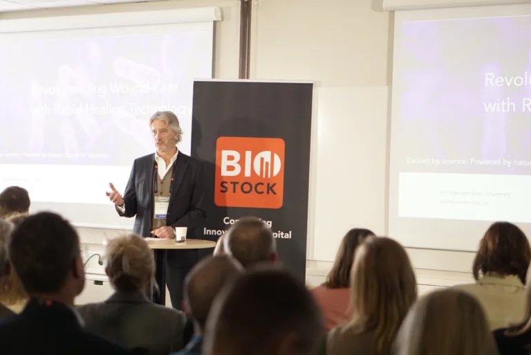 Jens Hansson presenting colzyx at medtech summit